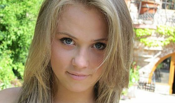 Анна Кошмал в юности