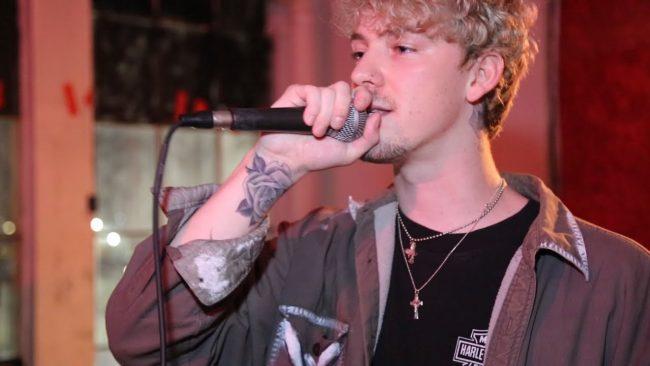 Биография и дата рождения Brennan Savage, личная жизнь и дискография, новости