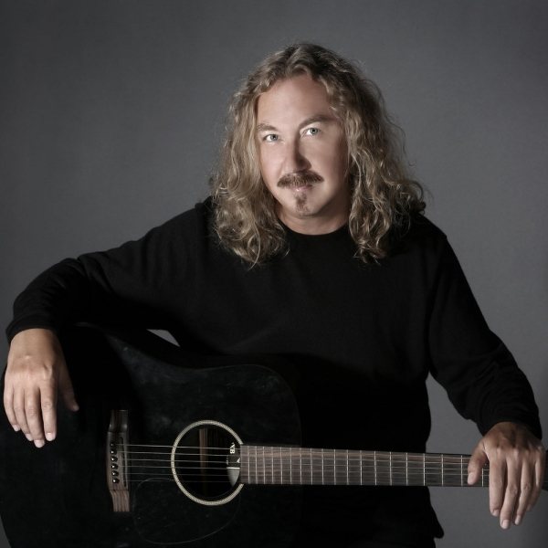 Игорь Николаев