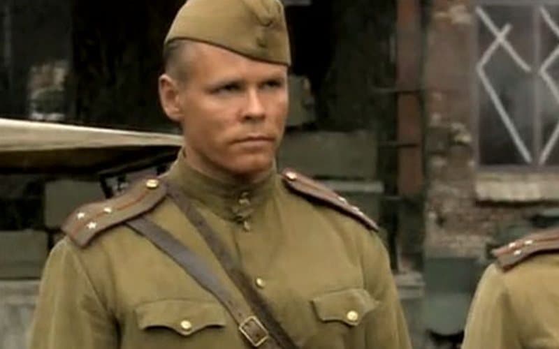 Илья Соколовский (кадр из сериала "Приказано уничтожить. Операция "Китайская шкатулка") 'Илья Соколовский (кадр из сериала