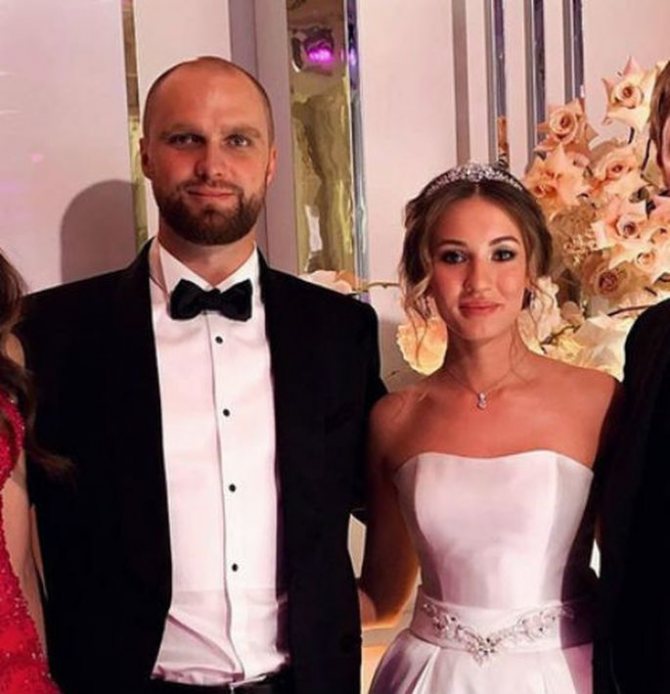 Мишель Серова. Биография. Дочь Серова или нет, муж, жизнь сегодня, фото, личная жизнь