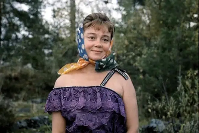 Нина Дорошина в фильме «Любовь и голуби»