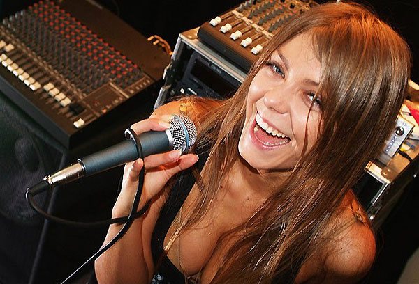 Певица Оксана Почепа