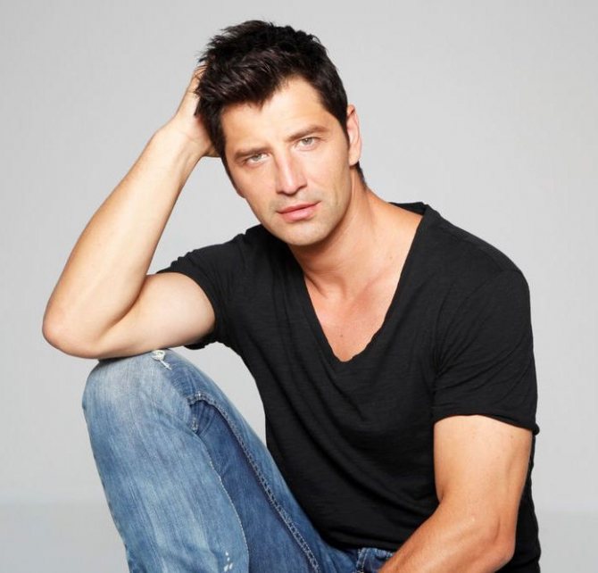 Сакис Рувас - Поп-звезда греческой эстрады