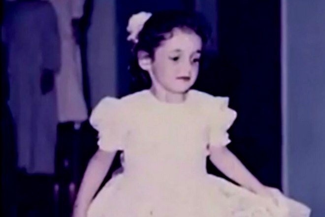 Санайя Ирани в детстве