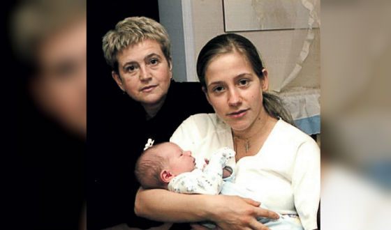 Юлия Барановская без макияжа. На руках – первенец Артем